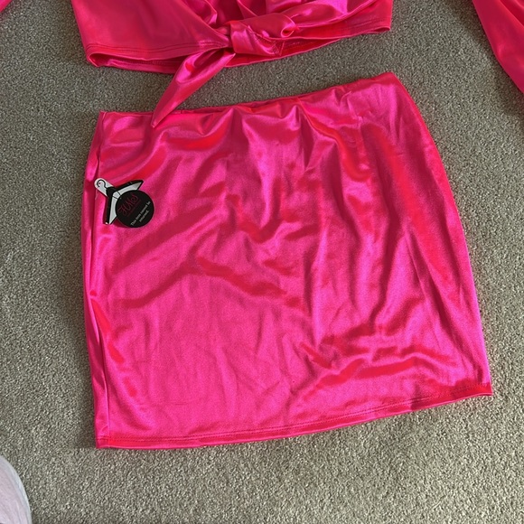 Neon pink 2 piece set - Picture 2 of 3